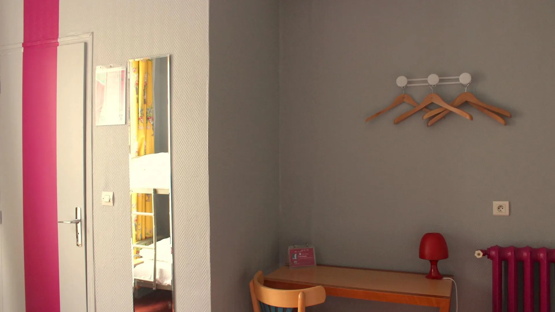 Hostel Arty Porte De Versailles By River Paris