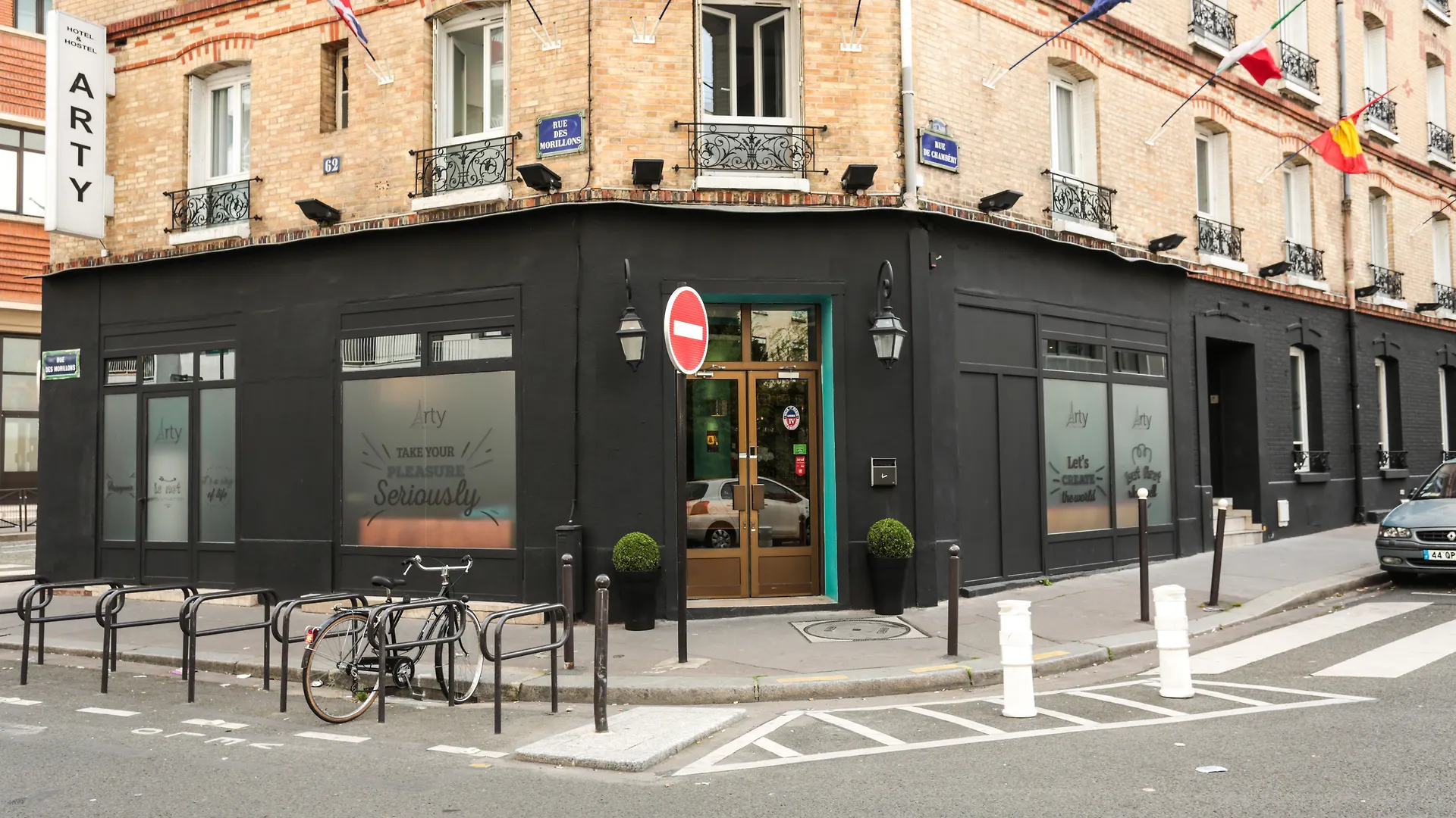 Hostal Arty Porte De Versailles By River