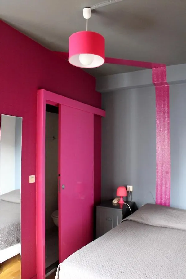 Hostel Arty Porte De Versailles By River